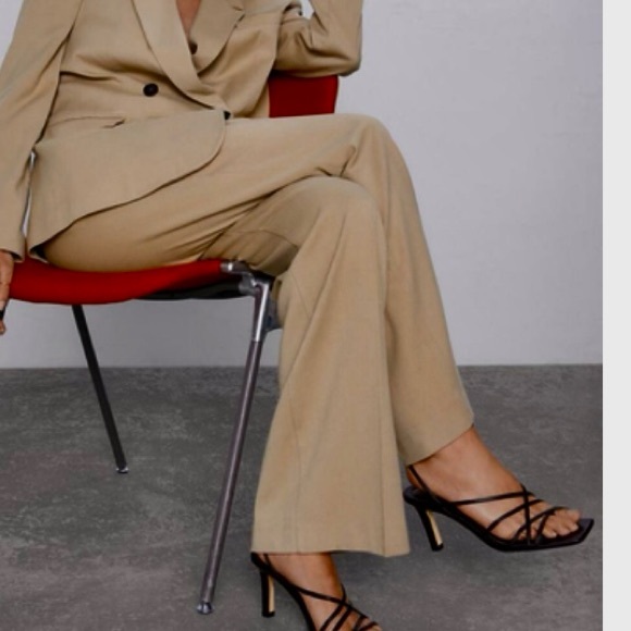 Zara Wide Leg Relaxed fit Trousers size small in Camel Color - Picture 2 of 14